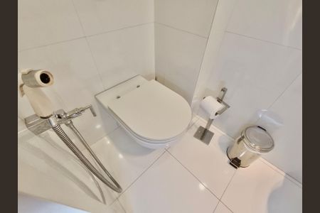 Apartamento à venda com 110m², 3 quartos e 1 vaga Apartamento à venda com 110m², 3 quartos e 1 vagaBanheiro Suíte 2