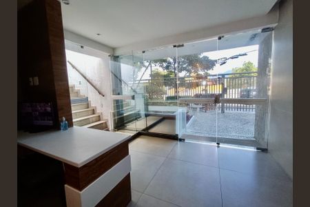 Apartamento à venda com 110m², 3 quartos e 1 vaga Apartamento à venda com 110m², 3 quartos e 1 vagaPortaria