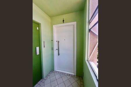 Apartamento à venda com 110m², 3 quartos e 1 vaga Apartamento à venda com 110m², 3 quartos e 1 vagaHall externo