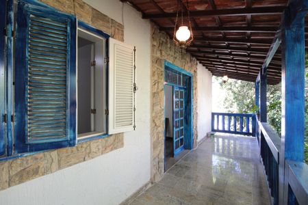 Casa à venda com 760m², 4 quartos e 10 vagasVaranda