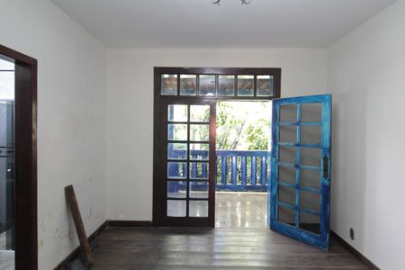 Casa à venda com 760m², 4 quartos e 10 vagasHall dos Quartos