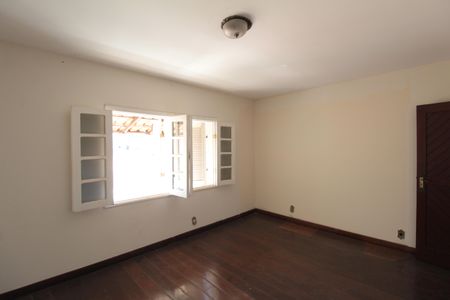 Casa à venda com 760m², 4 quartos e 10 vagasQuarto 2