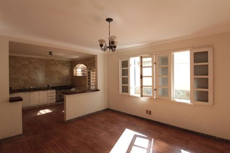 Casa à venda com 760m², 4 quartos e 10 vagasCopa