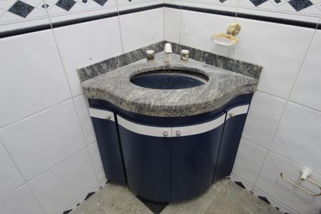 Casa à venda com 760m², 4 quartos e 10 vagasBanheiro Social