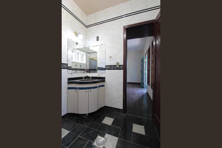 Casa à venda com 760m², 4 quartos e 10 vagasBanheiro da Suite 2