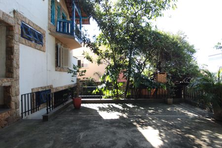 Casa à venda com 760m², 4 quartos e 10 vagasQuintal