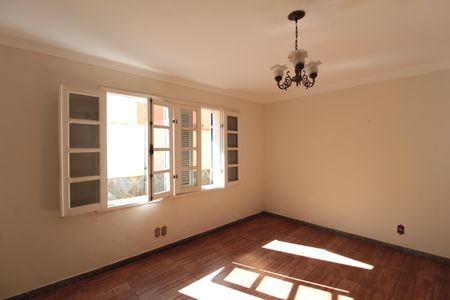 Casa à venda com 760m², 4 quartos e 10 vagasCopa