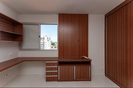 Apartamento para alugar com 120m², 3 quartos e 2 vagasQuarto 2