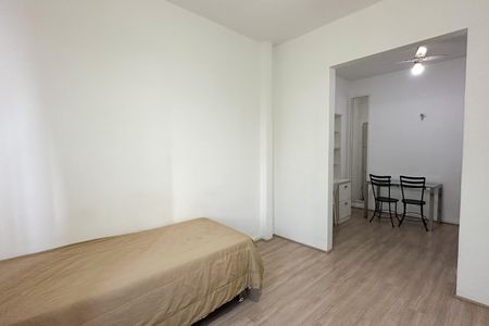 Apartamento à venda com 48m², 1 quarto e sem vaga Apartamento à venda com 48m², 1 quarto e sem vagaSala/Quarto