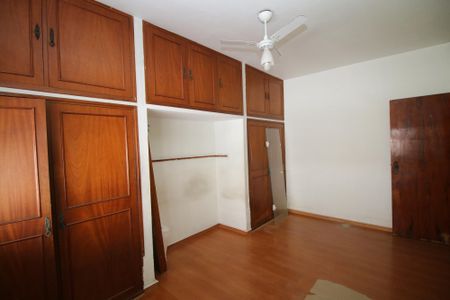 Apartamento à venda com 82m², 2 quartos e 1 vagaQuarto 2