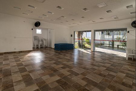 Apartamento para alugar com 84m², 2 quartos e 1 vagasalão de festas