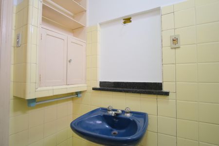 Casa à venda com 105m², 2 quartos e 2 vagasBanheiro