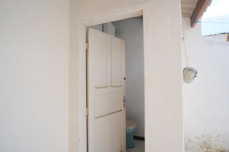 Casa à venda com 105m², 2 quartos e 2 vagasBanheiro de serviço