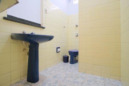 Casa à venda com 105m², 2 quartos e 2 vagasBanheiro