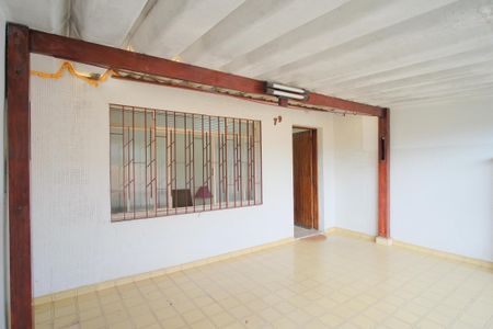 Casa à venda com 105m², 2 quartos e 2 vagasGaragem