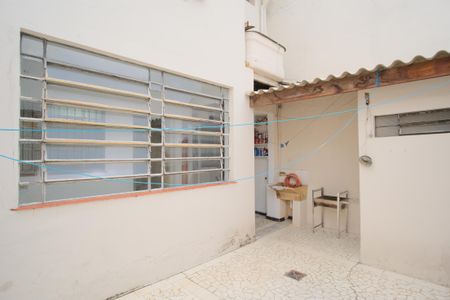 Casa à venda com 105m², 2 quartos e 2 vagasQuintal