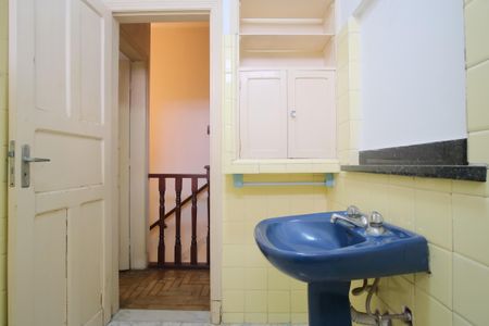 Casa à venda com 105m², 2 quartos e 2 vagasBanheiro