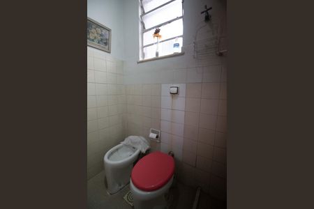 Apartamento à venda com 85m², 2 quartos e sem vaga Apartamento à venda com 85m², 2 quartos e sem vagaBanheiro social