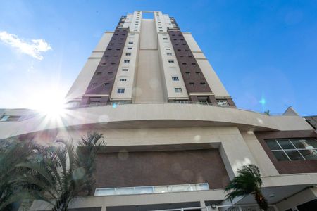 Apartamento à venda com 90m², 1 quarto e 2 vagas Apartamento à venda com 90m², 1 quarto e 2 vagasFachada do prédio