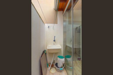 Casa de condomínio à venda com 70m², 2 quartos e 2 vagas Casa de condomínio à venda com 70m², 2 quartos e 2 vagasÁrea de Serviço