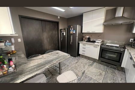 Apartamento à venda com 261m², 4 quartos e 4 vagasCozinha