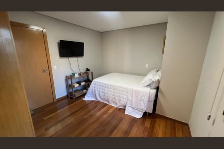 Apartamento à venda com 261m², 4 quartos e 4 vagasQuarto