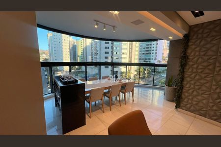 Apartamento à venda com 261m², 4 quartos e 4 vagasVaranda gourmet