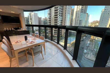 Apartamento à venda com 261m², 4 quartos e 4 vagasVaranda gourmet