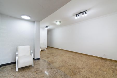 Casa à venda com 190m², 2 quartos e 2 vagas Casa à venda com 190m², 2 quartos e 2 vagasSala