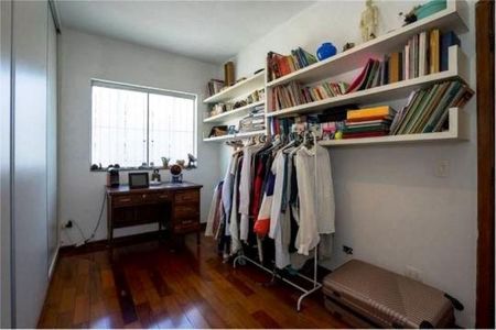 Casa à venda com 324m², 3 quartos e 2 vagas
