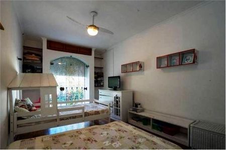 Casa à venda com 324m², 3 quartos e 2 vagas