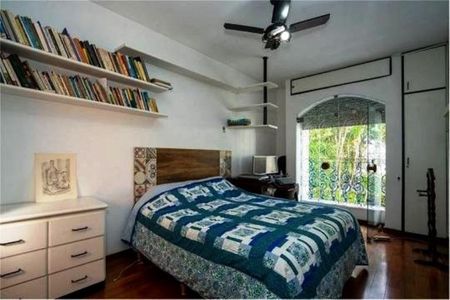 Casa à venda com 324m², 3 quartos e 2 vagas