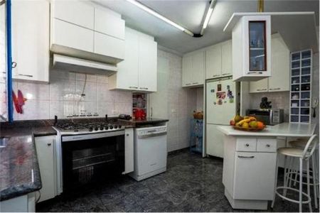 Casa à venda com 324m², 3 quartos e 2 vagas