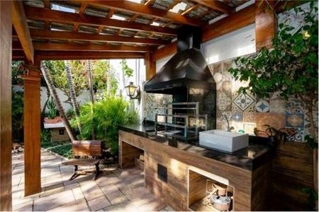 Casa à venda com 324m², 3 quartos e 2 vagas