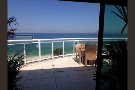 Apartamento à venda com 185m², 2 quartos e sem vaga