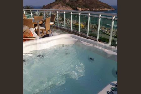 Apartamento à venda com 185m², 2 quartos e sem vaga