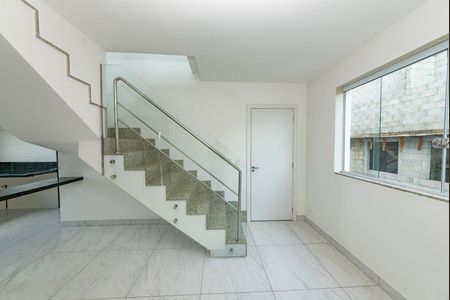 Apartamento à venda com 163m², 4 quartos e 3 vagasEscada