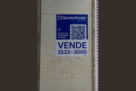 Apartamento à venda com 163m², 4 quartos e 3 vagasPlaca de vende instalada na fachada do prédio (HMFD-344)