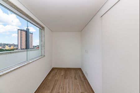 Apartamento à venda com 163m², 4 quartos e 3 vagasQuarto 4