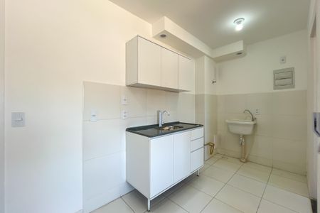 Apartamento à venda com 34m², 2 quartos e sem vaga Apartamento à venda com 34m², 2 quartos e sem vagaCozinha e Área de Serviço