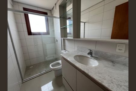 Apartamento à venda com 125m², 3 quartos e 2 vagas Apartamento à venda com 125m², 3 quartos e 2 vagasBanheiro da Suíte 3