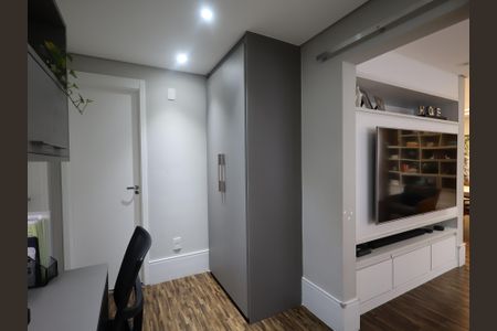 Apartamento à venda com 125m², 2 quartos e 2 vagasEscritório