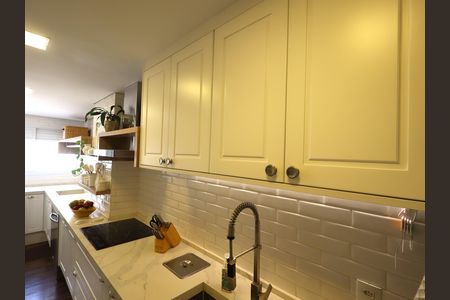 Apartamento à venda com 125m², 2 quartos e 2 vagasCozinha