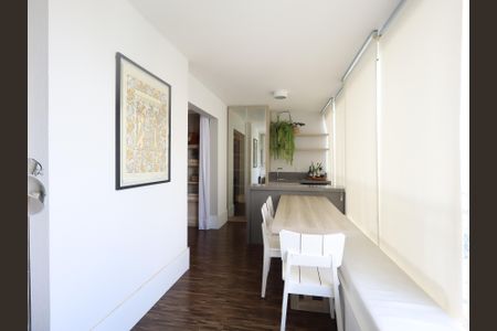 Apartamento à venda com 125m², 2 quartos e 2 vagasVaranda da Sala