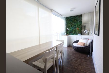 Apartamento à venda com 125m², 2 quartos e 2 vagasVaranda da Sala