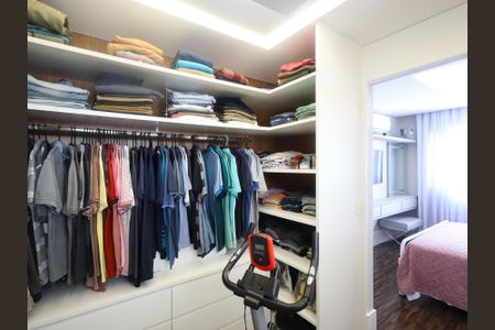 Apartamento à venda com 125m², 2 quartos e 2 vagasCloset da suíte
