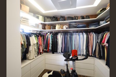 Apartamento à venda com 125m², 2 quartos e 2 vagasCloset da suíte