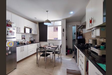 Apartamento à venda com 120m², 3 quartos e 1 vaga Apartamento à venda com 120m², 3 quartos e 1 vagaCozinha