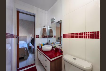 Apartamento à venda com 120m², 3 quartos e 1 vaga Apartamento à venda com 120m², 3 quartos e 1 vagaBanheiro da Suíte