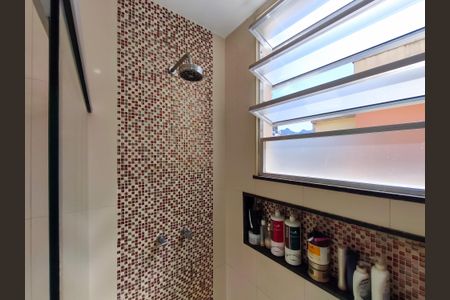 Apartamento à venda com 120m², 3 quartos e 1 vaga Apartamento à venda com 120m², 3 quartos e 1 vagaBanheiro Corredor